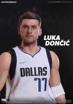 NBA Luca Doncic (Dallas Mavericks) 1:6 30cm Real Masterpiece