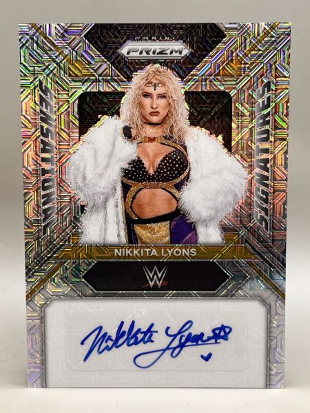 Nikkita Lyons Sensational Signatures Mojo 06/25 - 2024 Panini Prizm WWE
